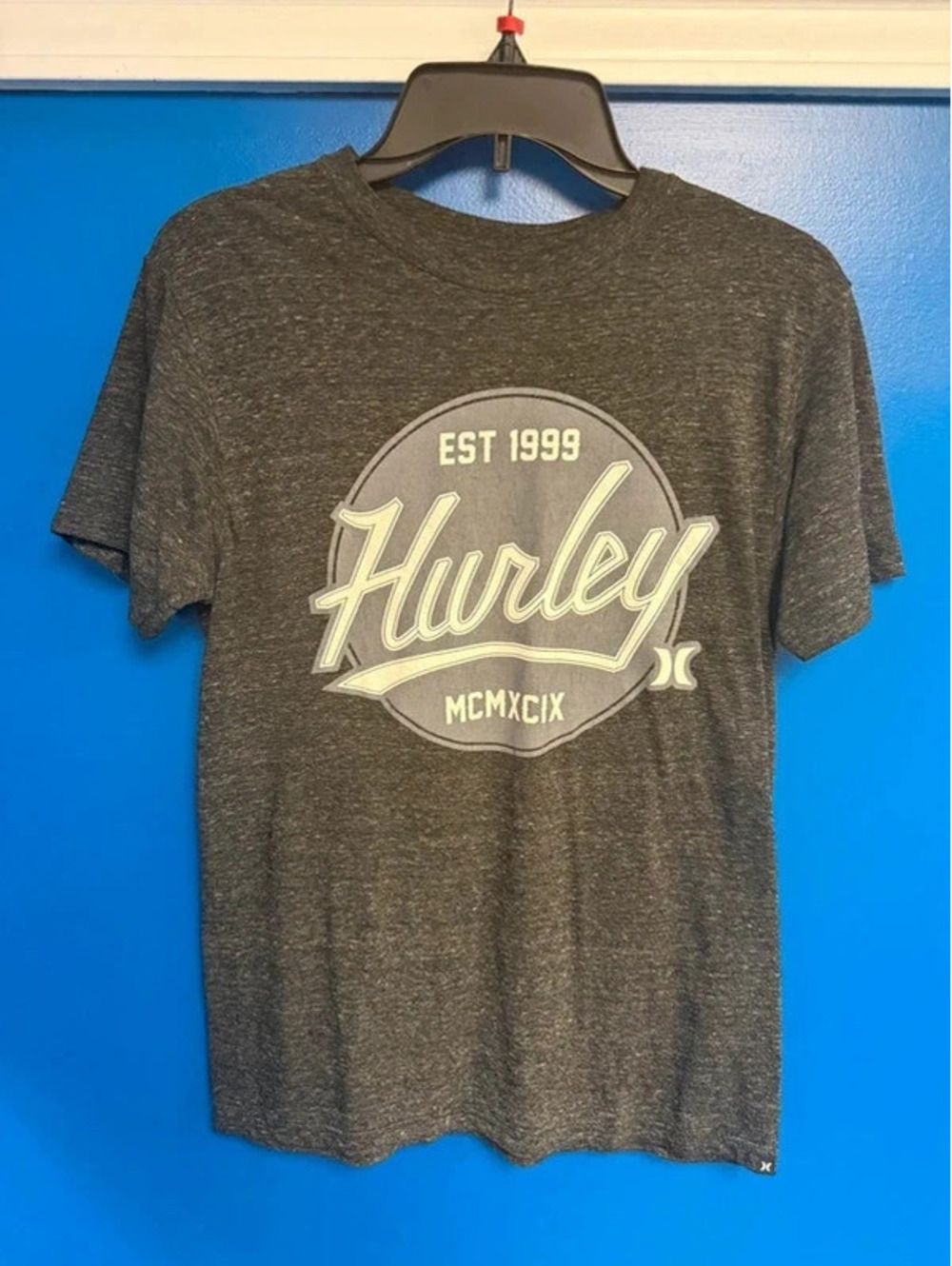 Hurley Mens Graphic T-Shirt Small Charcoal Gray Heathered Graphic Tee